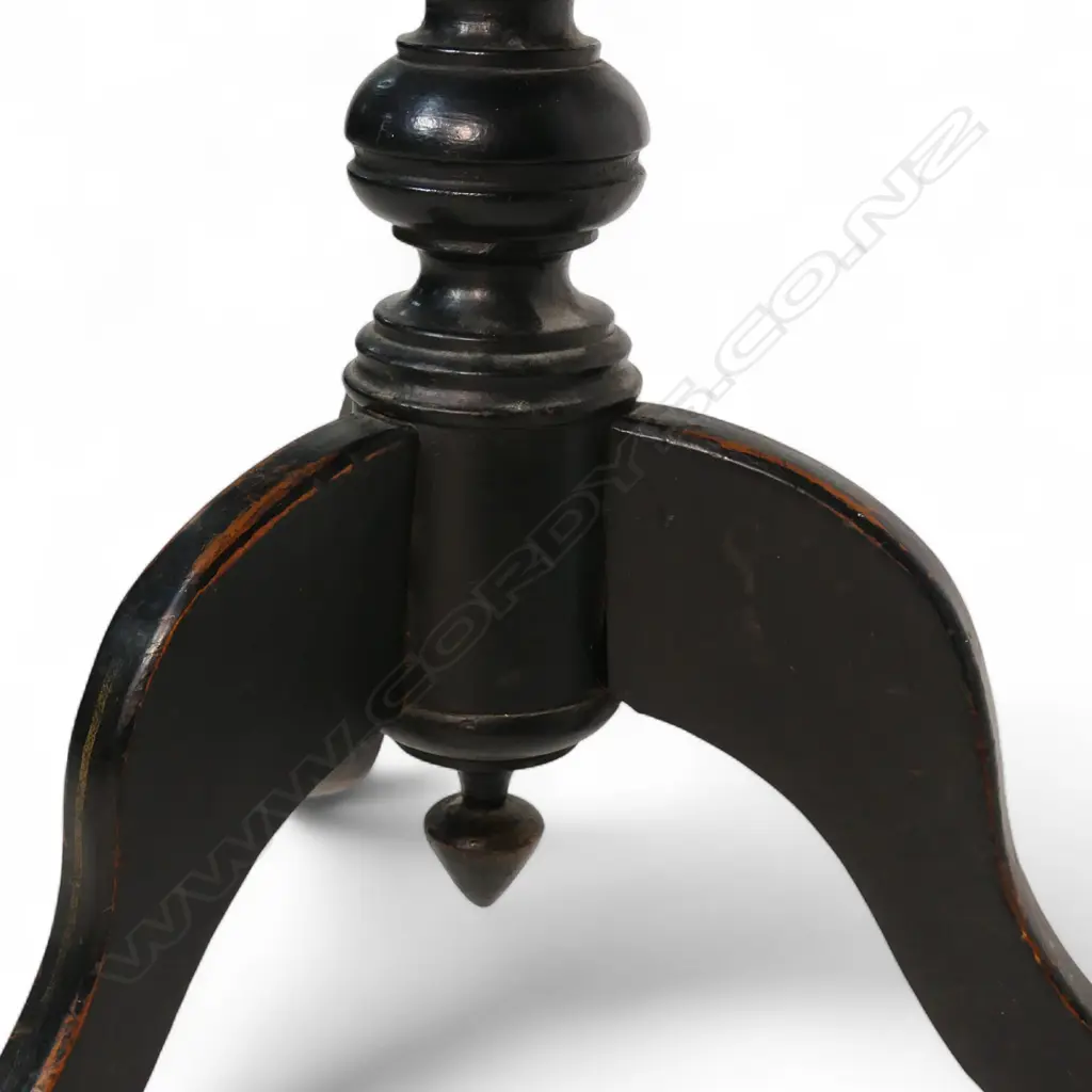 A New Zealand c.1870 ebonized kauri tripod table, Image 1++